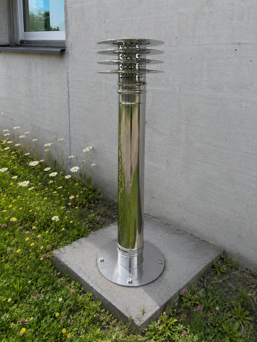 RL Keller ALD – Edelstahl-Lüftungsturm mit Lamellen-Wetterschirm an der Hauswand, Kellerturm für die Kellerlüftung